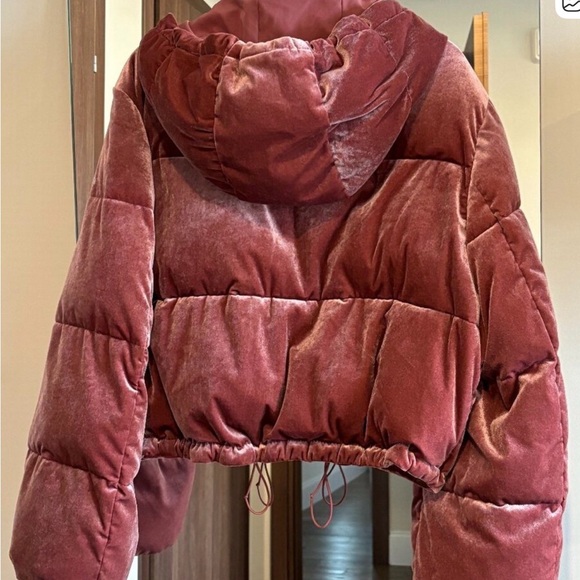 Alo Yoga Velvet Velour Cropped Puffer Jacket Coat Rosewood Pink Size M - Picture 11 of 13